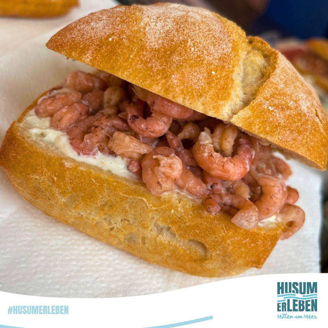 Brötchen gefüllt mit Krabben